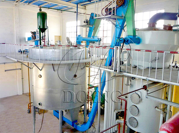 What are the methods and equipment for sunflower oil solvent extraction?